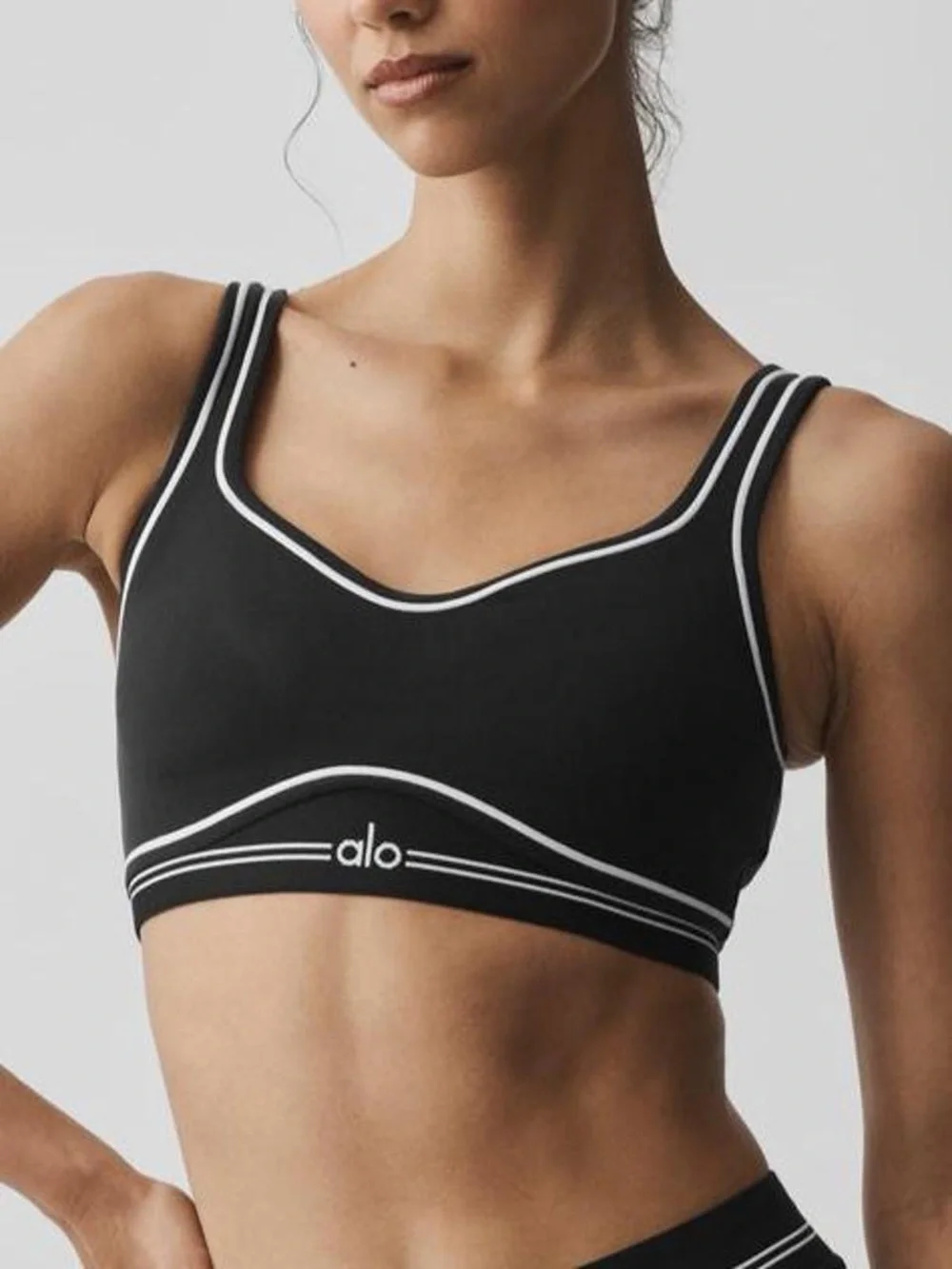 ALO Yoga Airbrush Heart Throb Bra in Black with White Trim. *NWT*